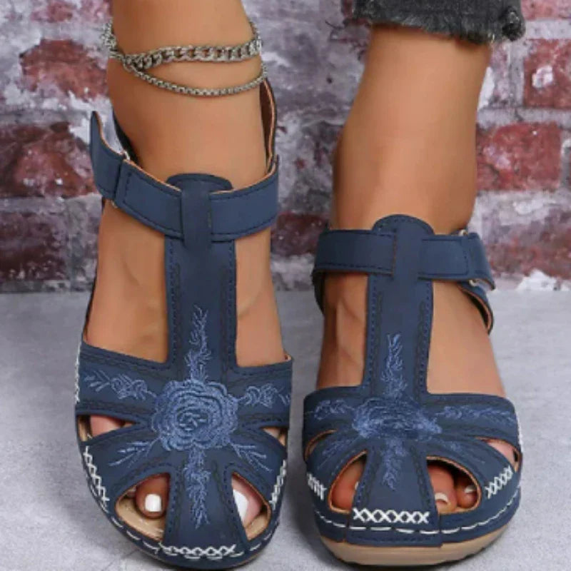 Artisan Closed-Toe Sandals | Frama Store